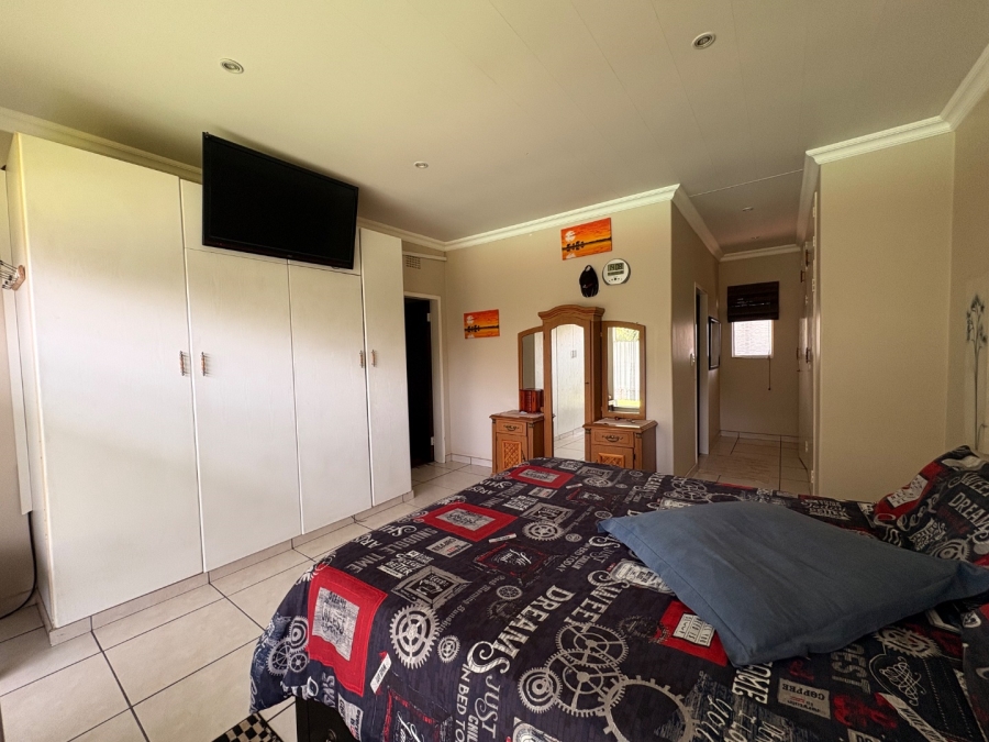 3 Bedroom Property for Sale in Flamwood North West